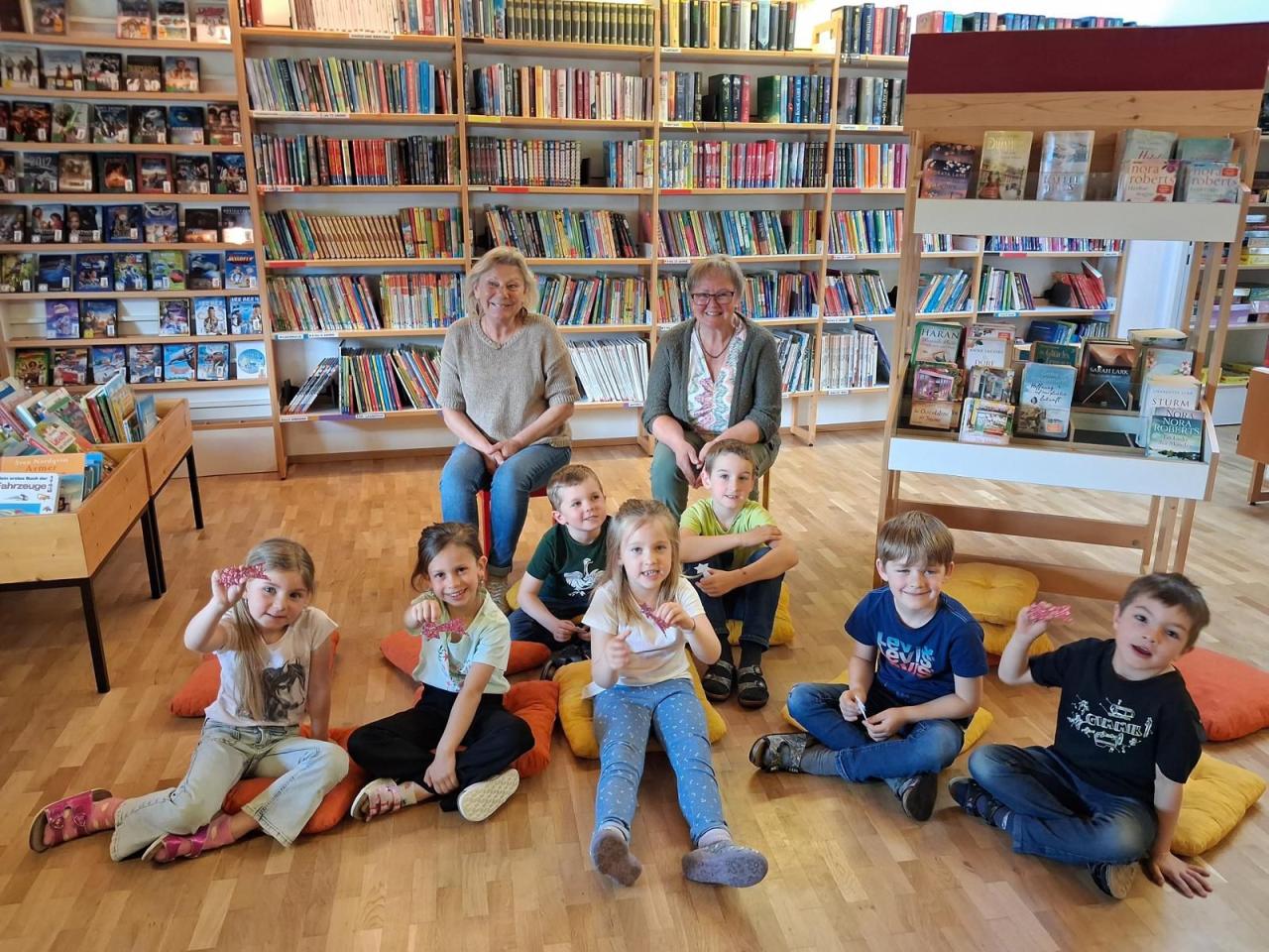Großen Kindergartenkinder mit Helga und Agnes